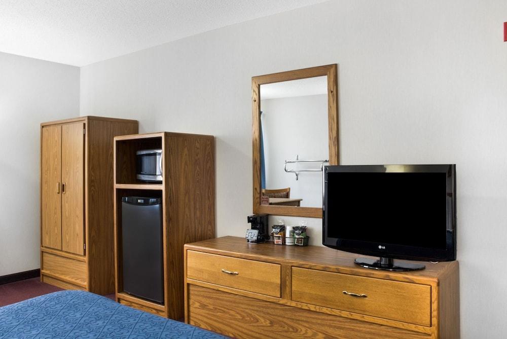 Everspring Inn & Suites Хилл-Сити Экстерьер фото
