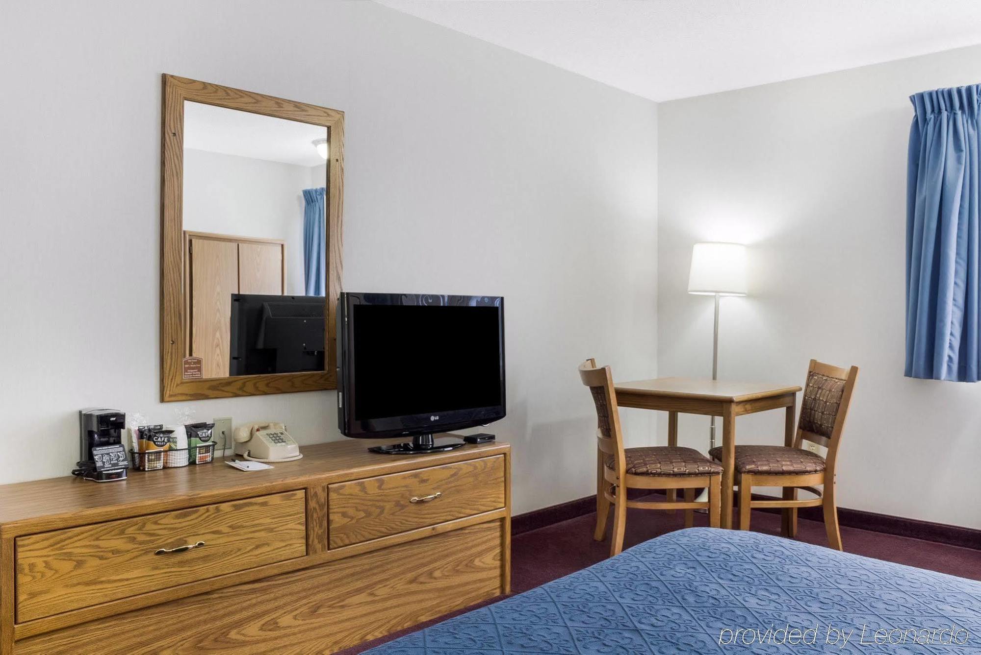 Everspring Inn & Suites Хилл-Сити Экстерьер фото
